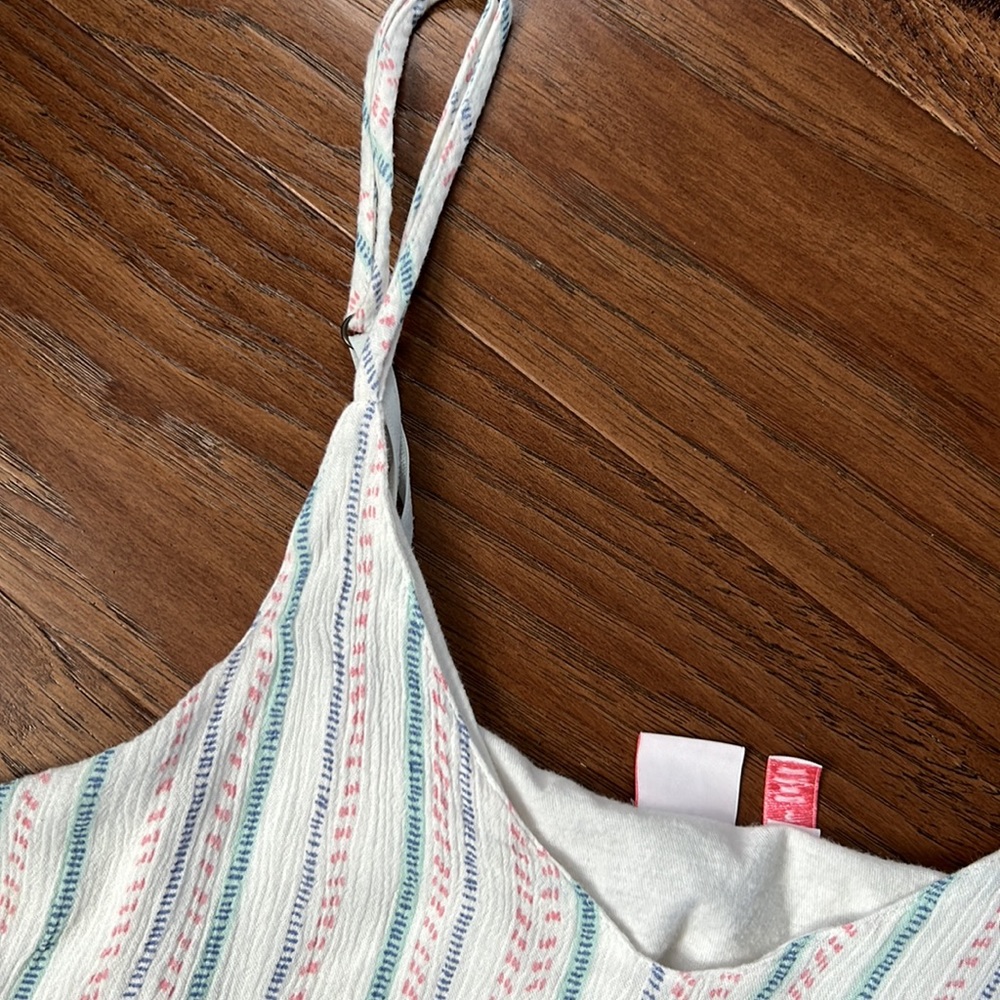 Cropped Tank - Picture 3 of 7